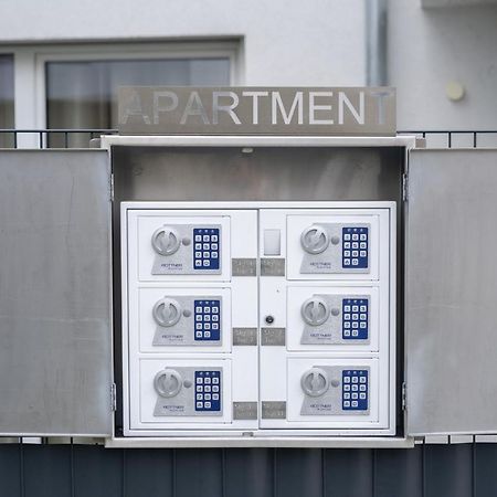 Modern Apartment With Private Balcony Near City Center เวียนนา ภายนอก รูปภาพ