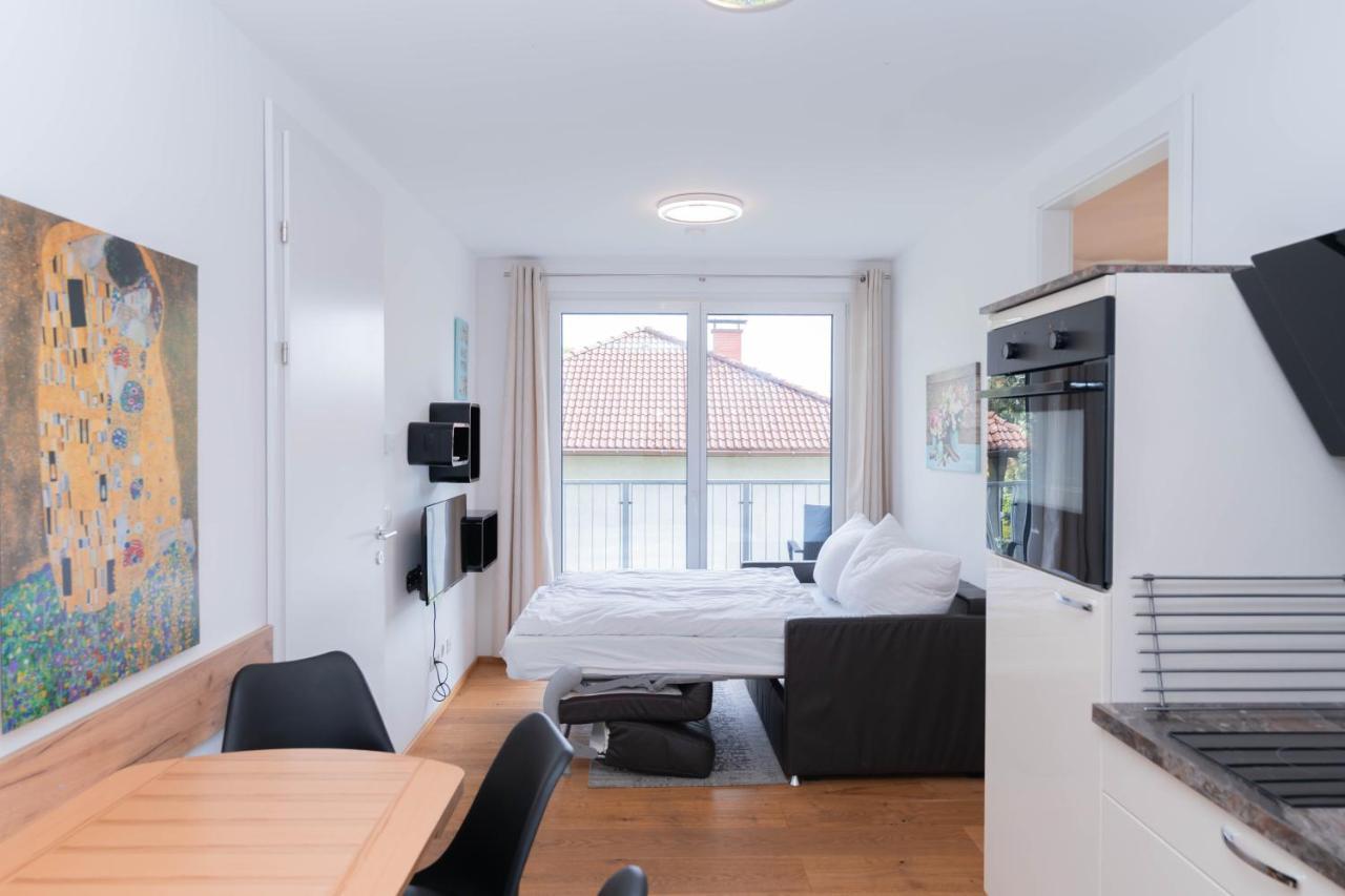 Modern Apartment With Private Balcony Near City Center เวียนนา ภายนอก รูปภาพ