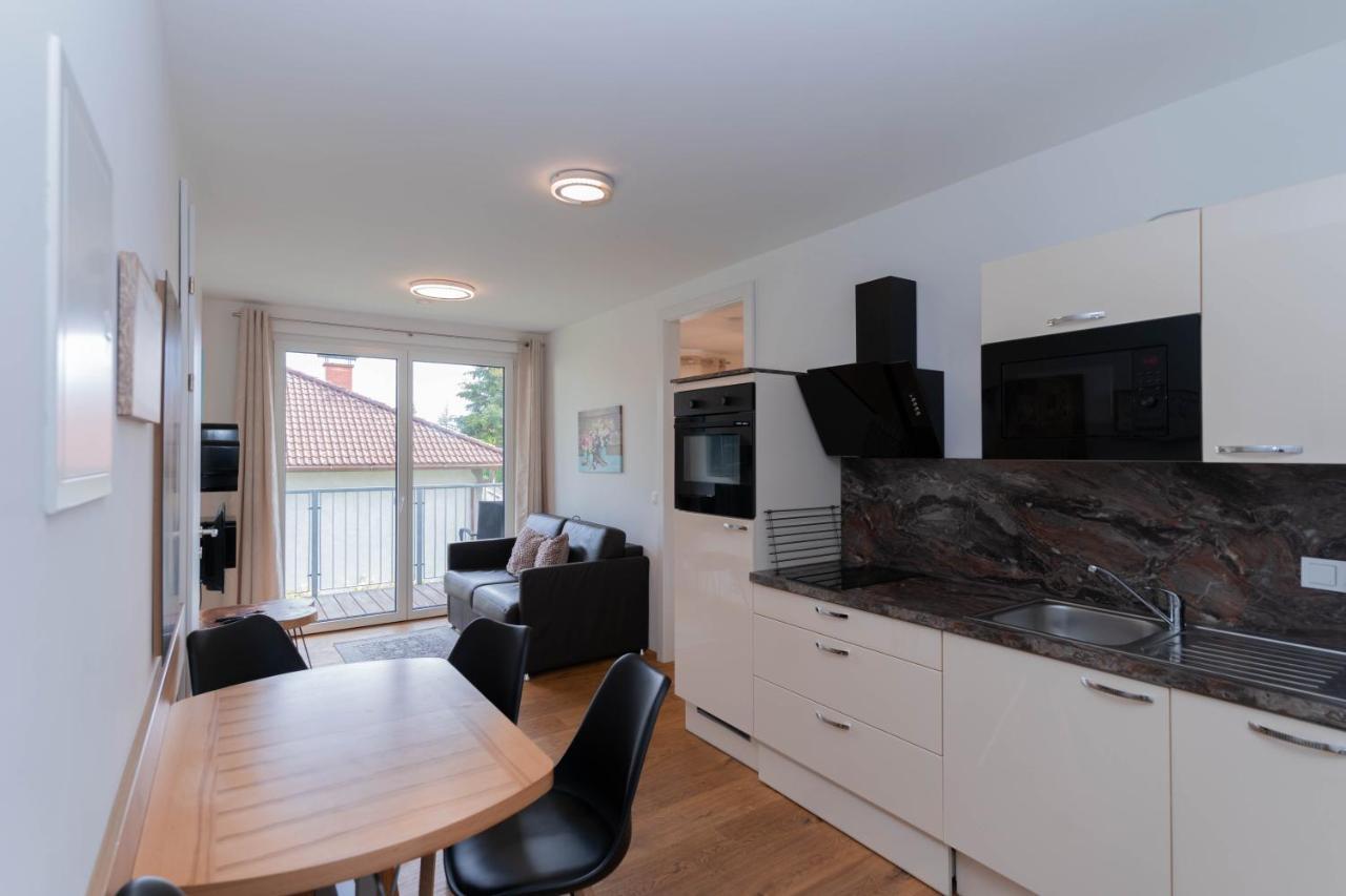 Modern Apartment With Private Balcony Near City Center เวียนนา ภายนอก รูปภาพ