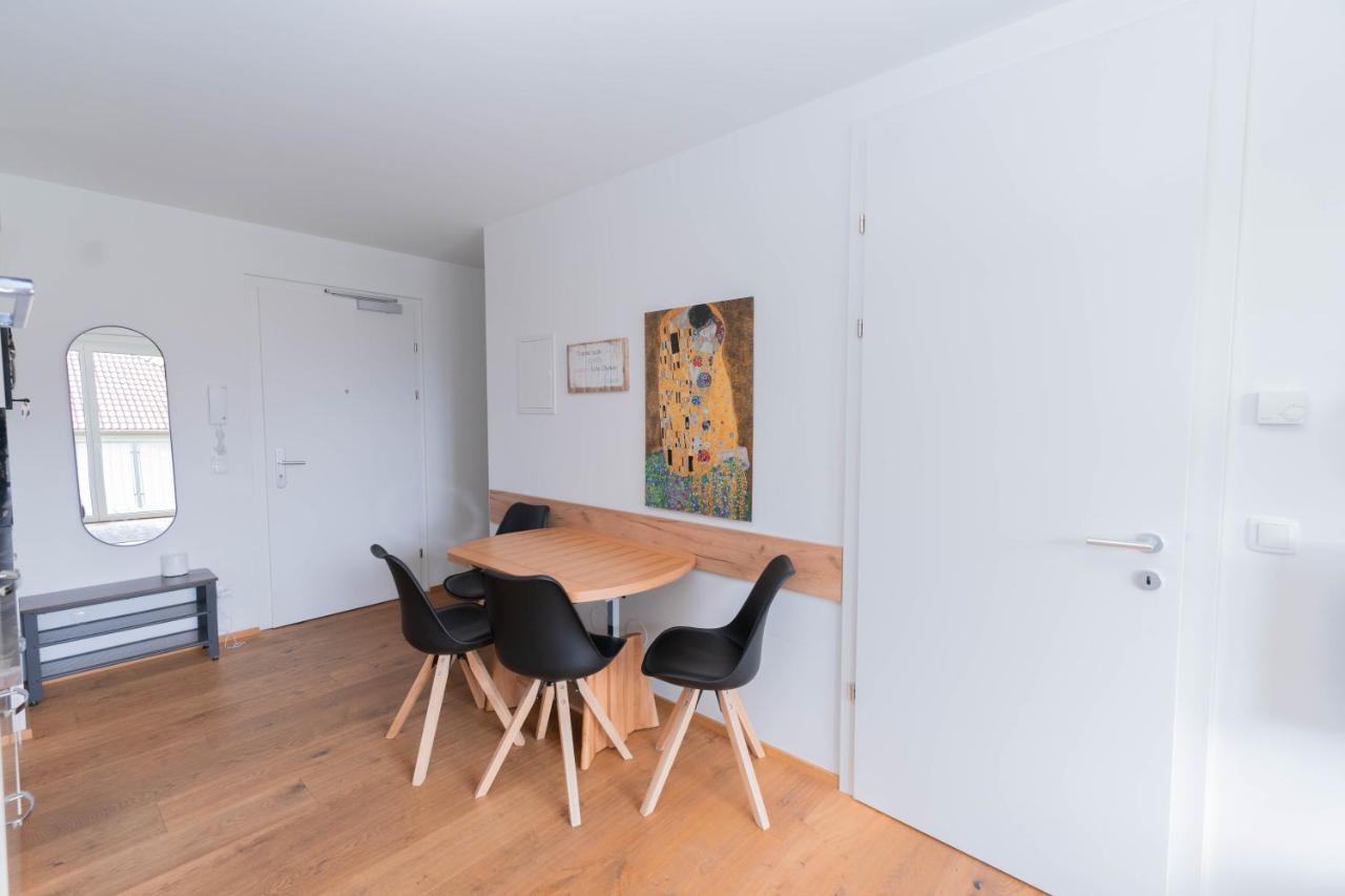 Modern Apartment With Private Balcony Near City Center เวียนนา ภายนอก รูปภาพ